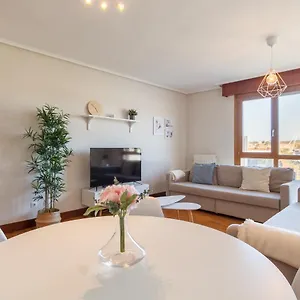 Amplio Y Luminoso Sobre La Ría De Apartamento Barakaldo